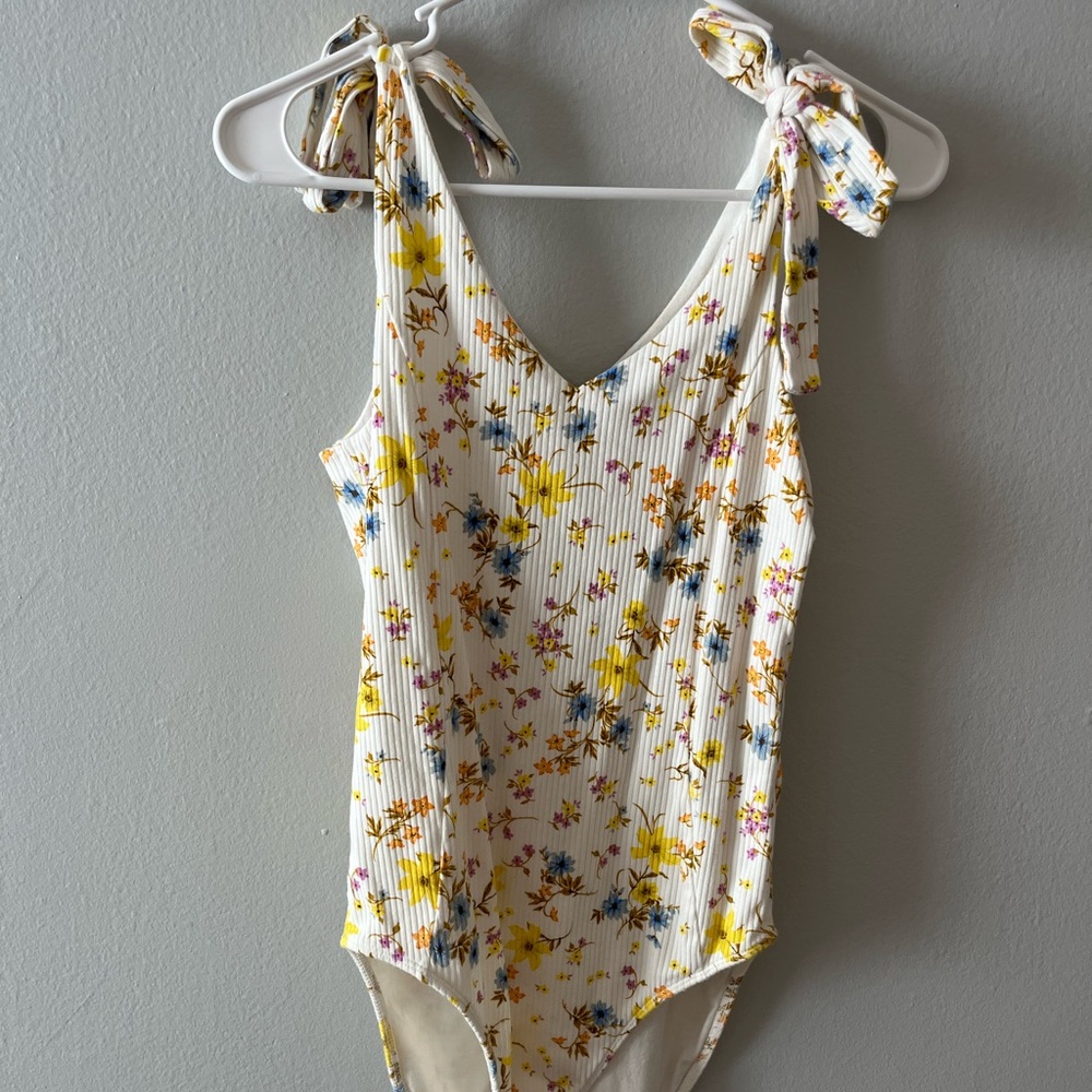 Old Navy Floral Tie-Shoulder Body Suit
